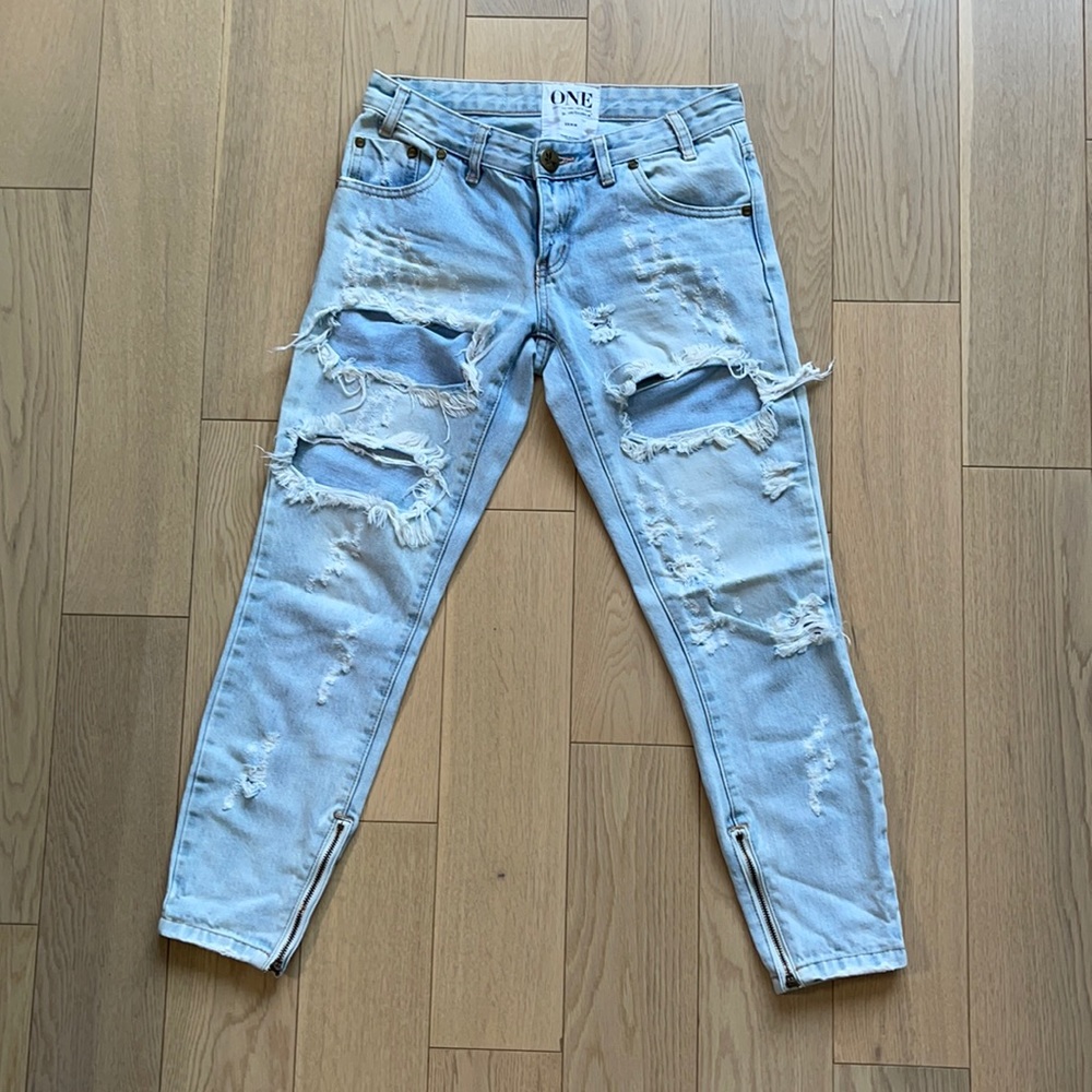 One by one teaspoon light wash jeans size 24